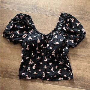 No Boundaries Black Floral Puff Sleeve Blouse